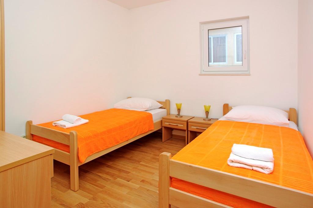 Aparthotel Marina Gromela Mirce Camera foto