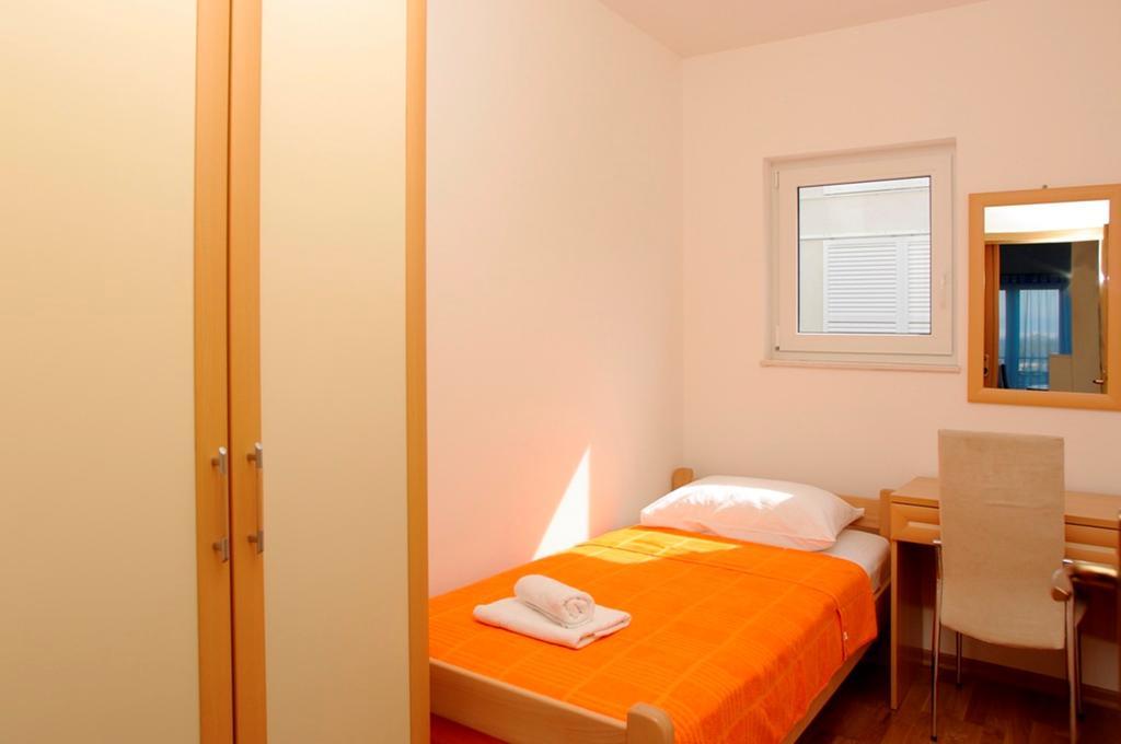 Aparthotel Marina Gromela Mirce Camera foto