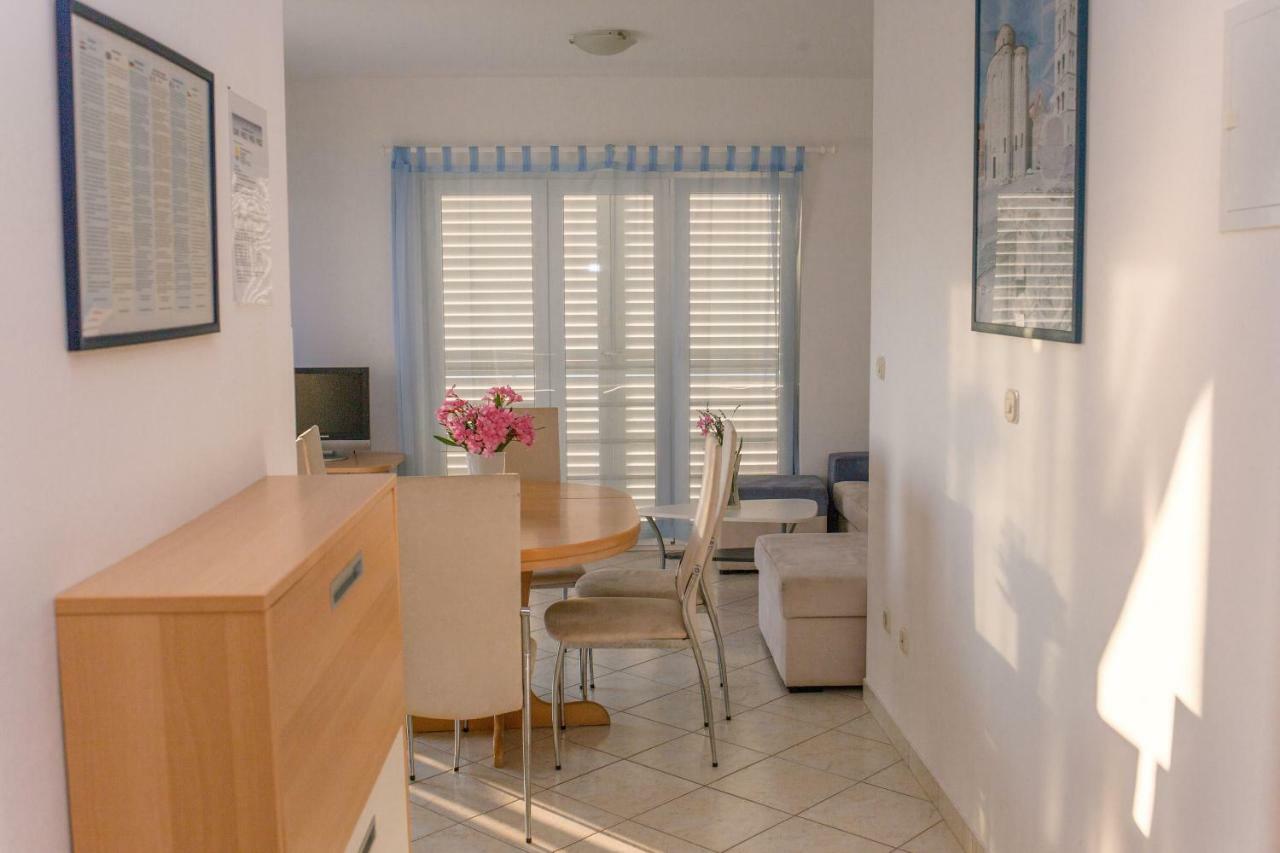 Aparthotel Marina Gromela Mirce Esterno foto